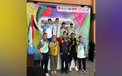 Muhammad Mubarak Rahadian, siswa kelas XI F4, berhasil meraih medali perak pada cabang olahraga tinju.